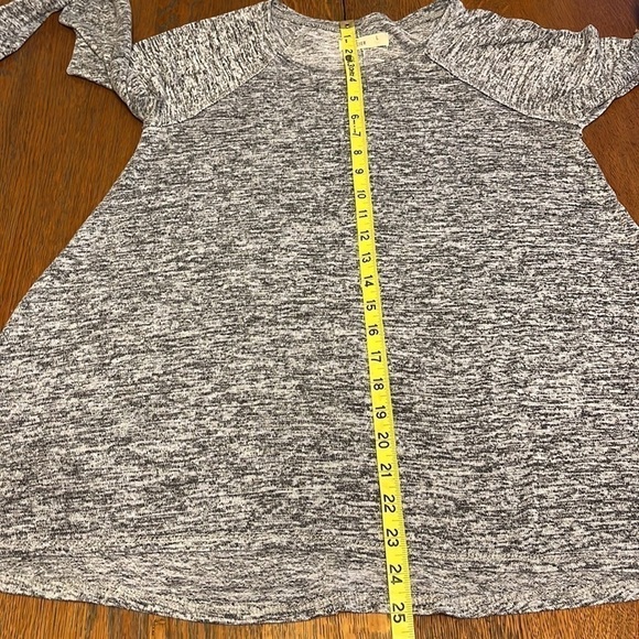 Hollister Heather Gray Swing Top Dolman Sleeves size L - Picture 6 of 11